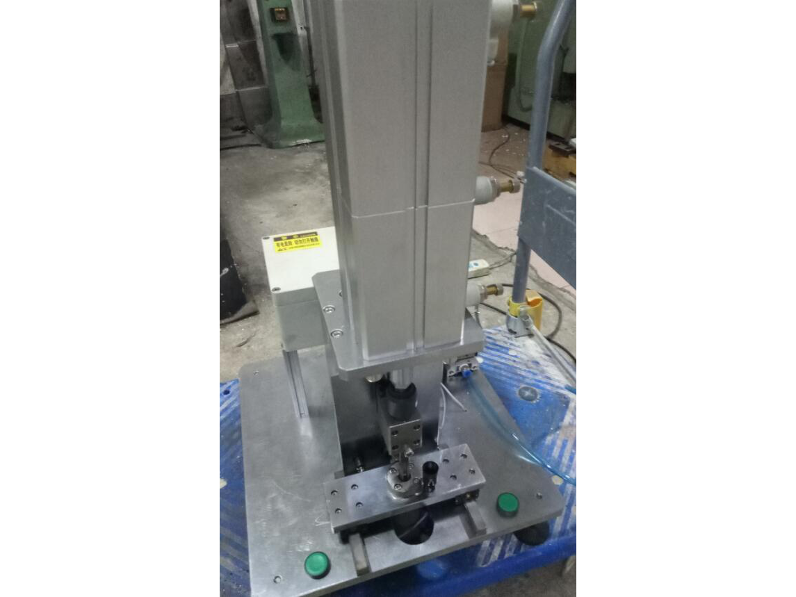 案例12小型裝片機